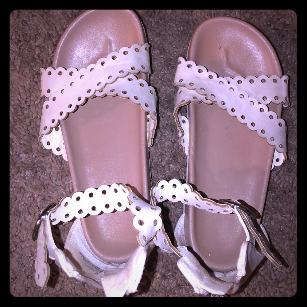 Girls shoes